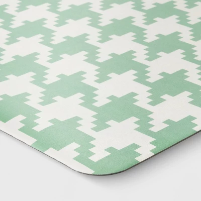 1'8"x2'10" Houndstooth Rug - Room Essentials™ 2 1'8"x2'10" Houndstooth Rug - Room Essentials™ - Image 2